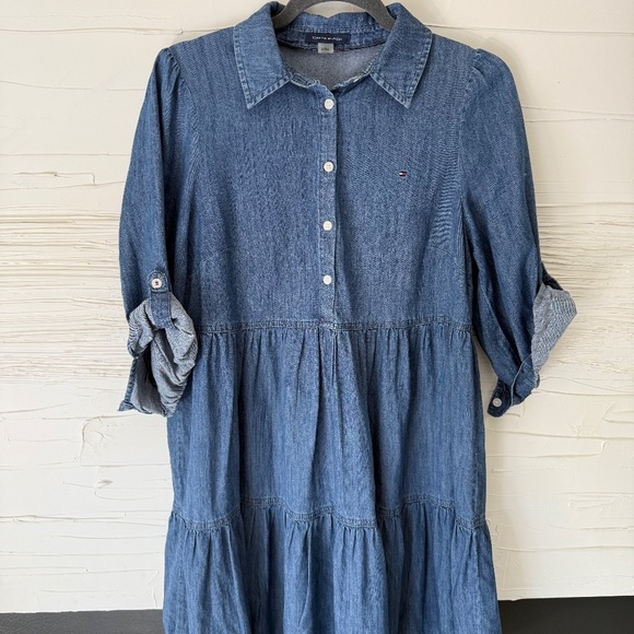 Tommy Hilfiger Chambray Tiered Popover Shirtdress | Size 4 - Picture 4 of 10